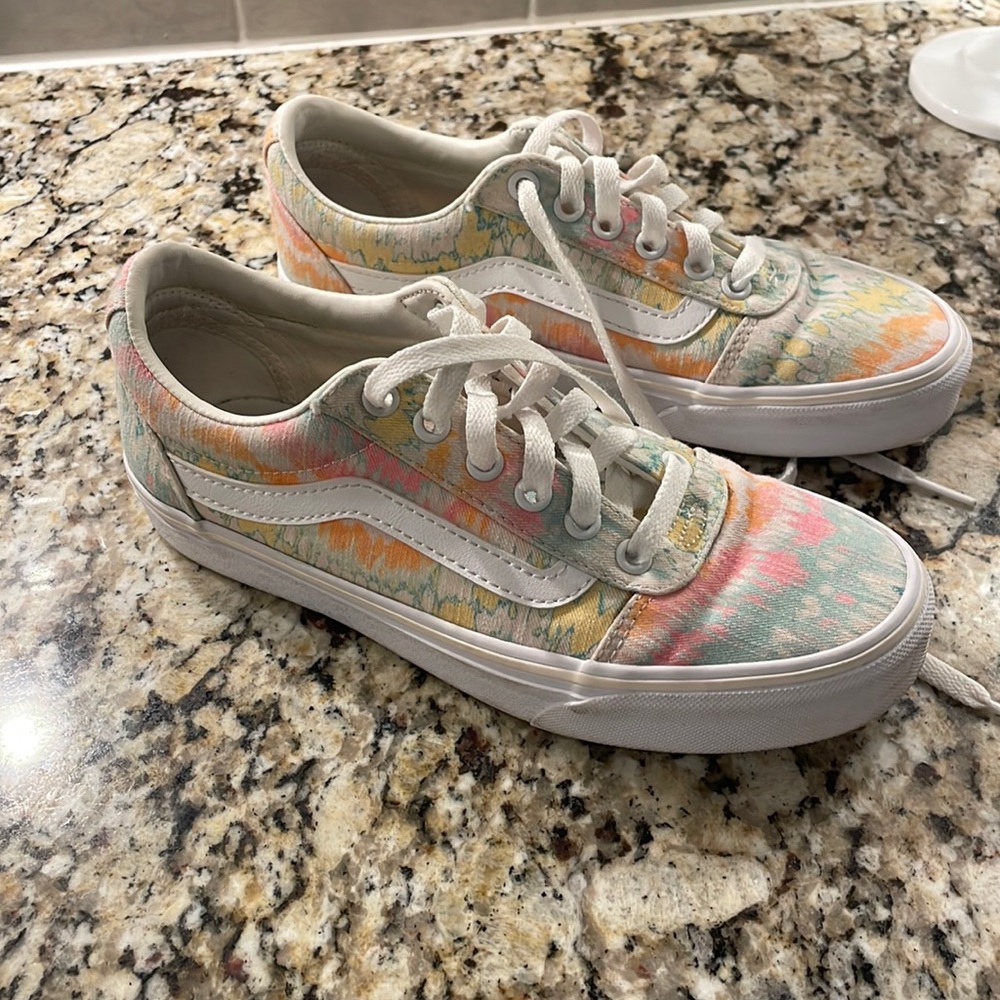 Tie dye women’s vans. VGUC